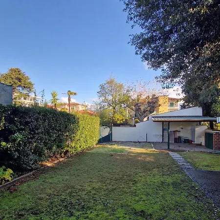 Holiday home Villetta Fronte Mare In Versilia - Affitti Mensili Trattabili *