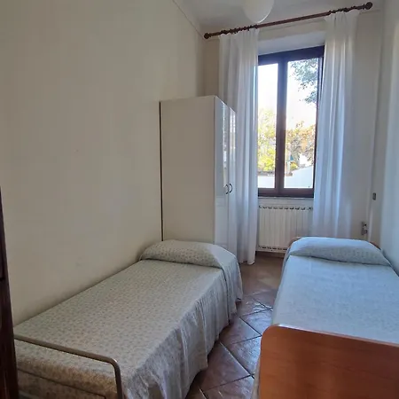 Villetta Fronte Mare In Versilia - Affitti Mensili Trattabili *