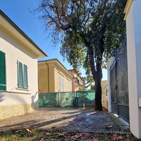 Holiday home Villetta Fronte Mare In Versilia - Affitti Mensili Trattabili *