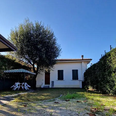Villetta Fronte Mare In Versilia - Affitti Mensili Trattabili Holiday home Marina di Pietrasanta